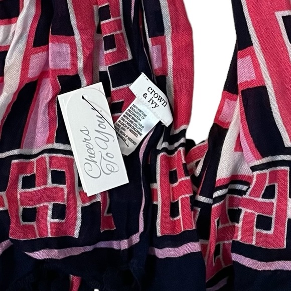 NWT Crown & Ivy Blue Pink Tassel Geometric Tassel Fringe Print Long Scarf - Picture 2 of 2